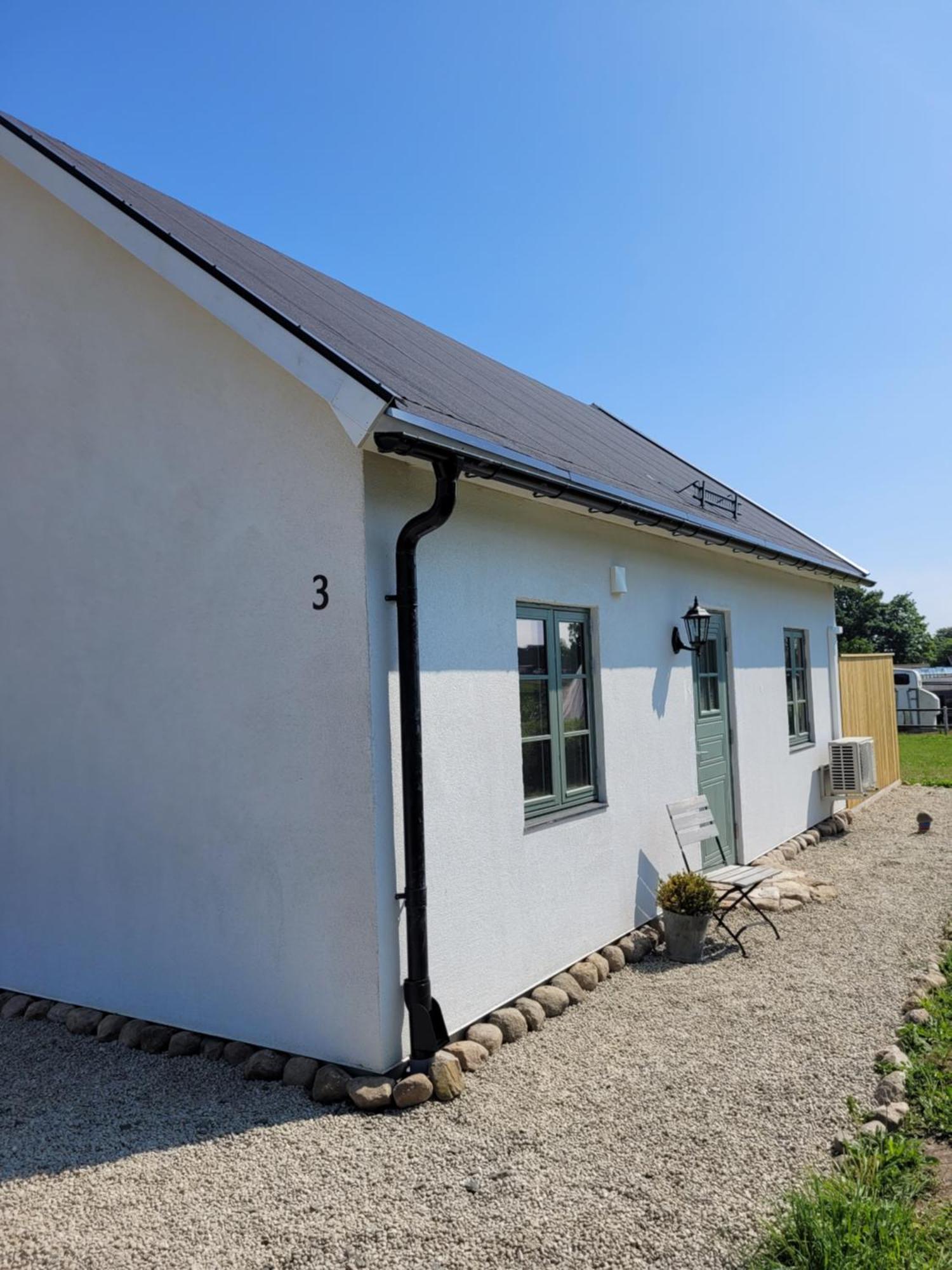 Litet Hus I Mysig By Naera Havet Villa Ystad Eksteriør bilde