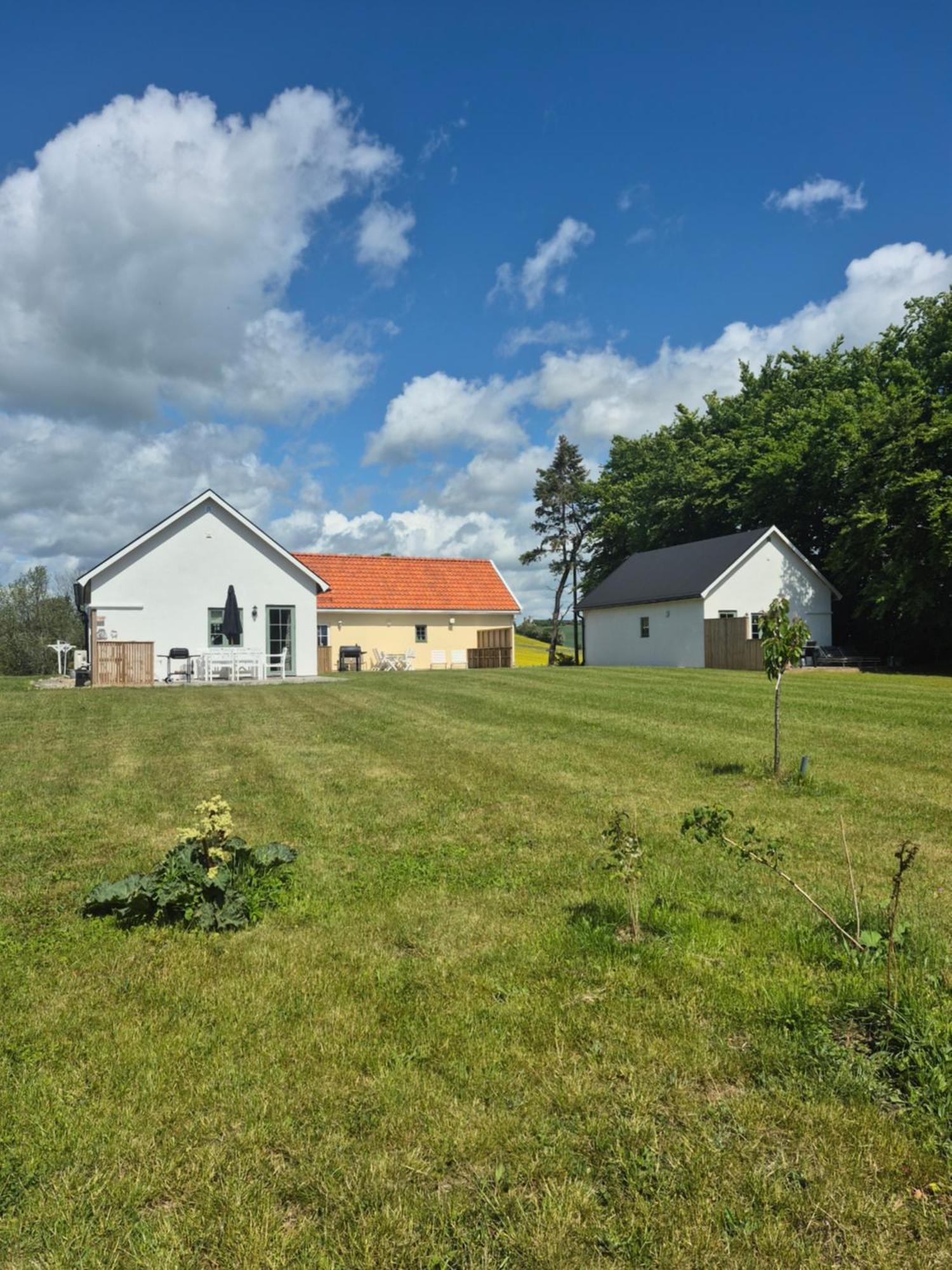Litet Hus I Mysig By Naera Havet Villa Ystad Eksteriør bilde